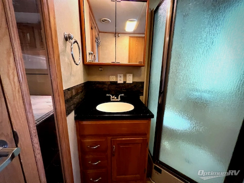 2008 Newmar Kountry Star Diesel KSDP 3916 RV Photo 3