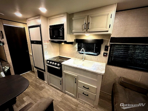 2022 Jayco Jay Flight SLX 8 264BH RV Photo 3