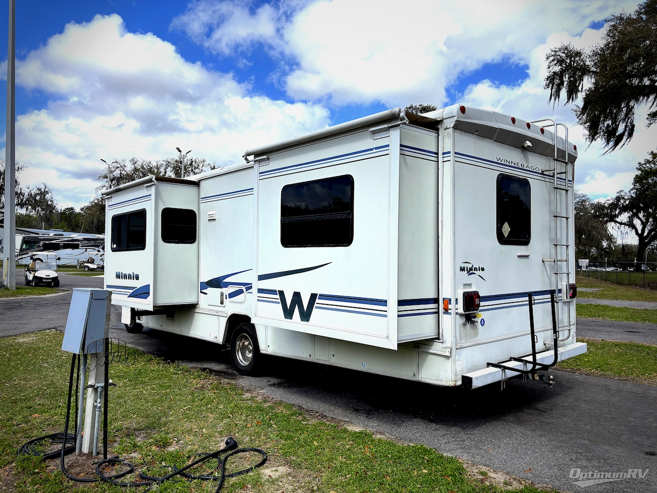 2003 Winnebago Minnie Winnie 329B Photo 3