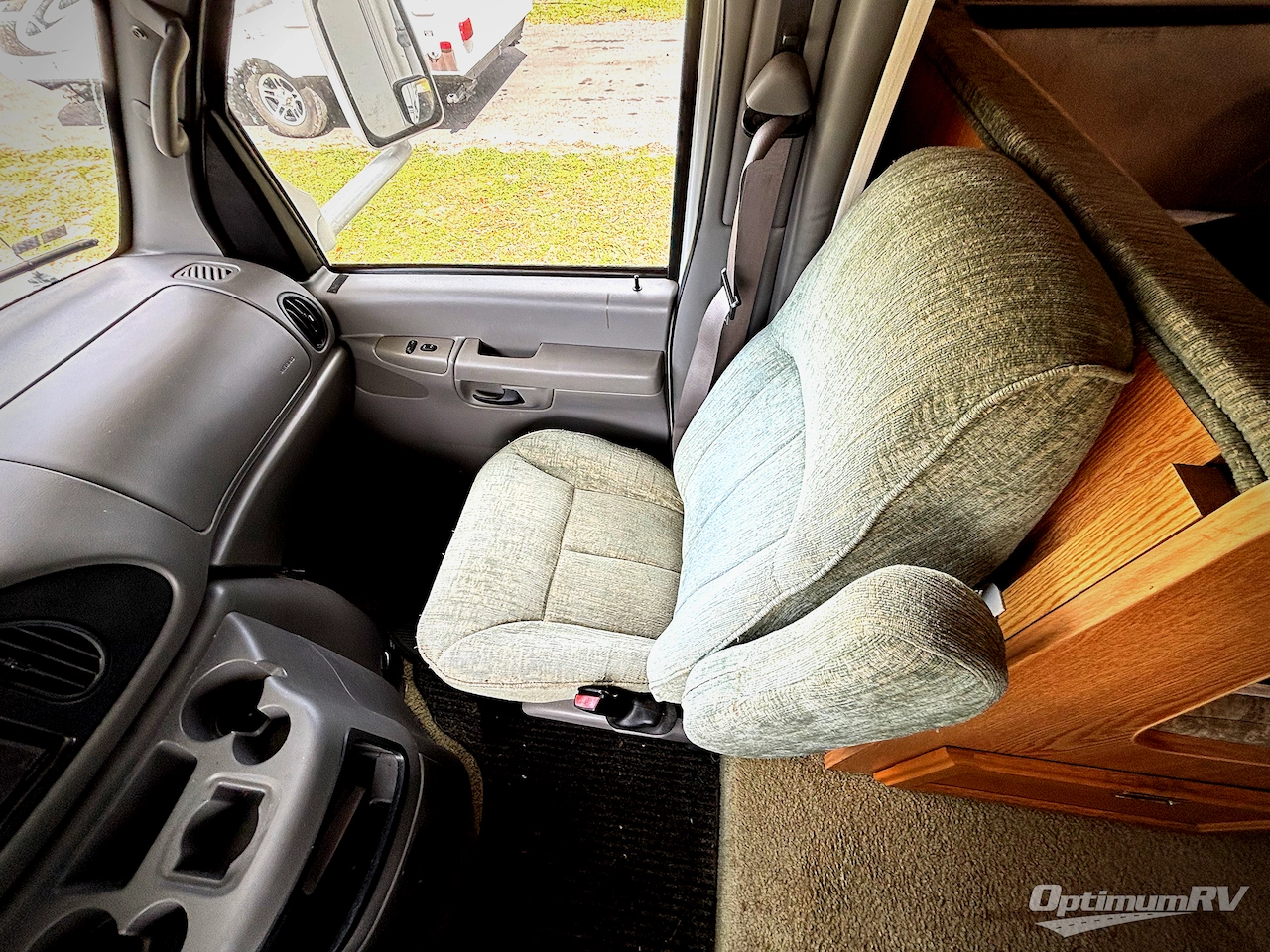 2003 Winnebago Minnie Winnie 329B Photo 9