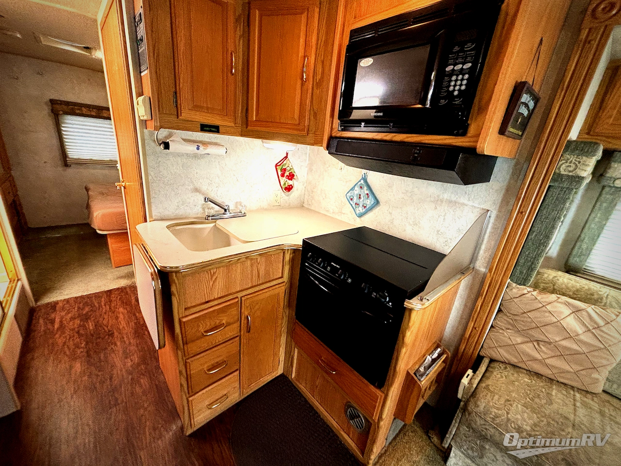 2003 Winnebago Minnie Winnie 329B Photo 12
