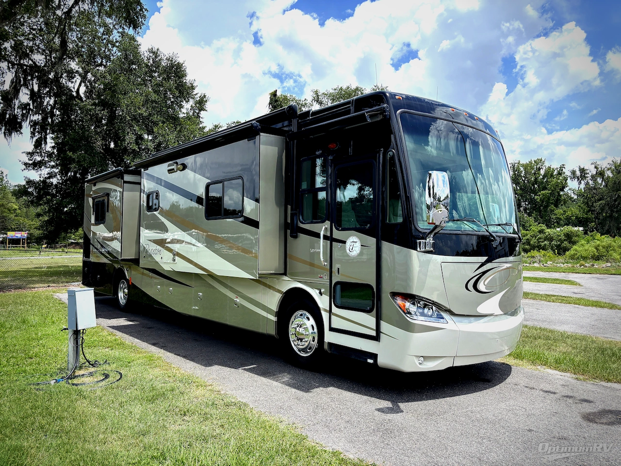 2012 Tiffin Phaeton 40 QBH Photo 1