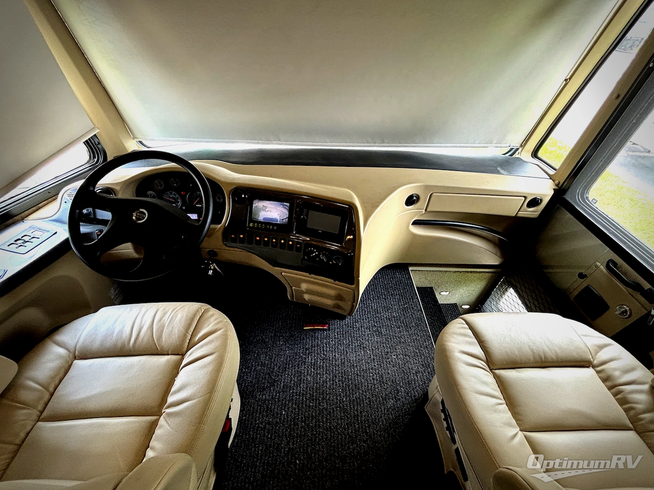 2012 Tiffin Phaeton 40 QBH Photo 8