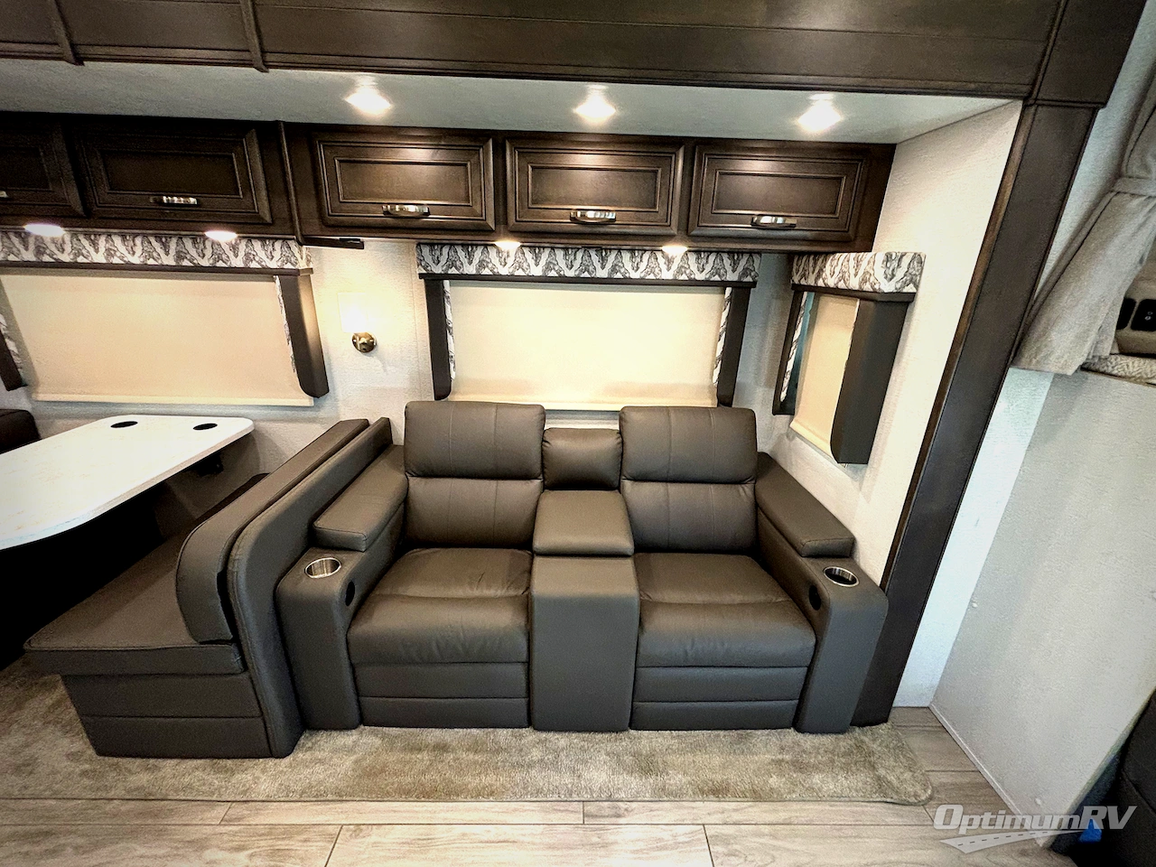 2024 Jayco Seneca Prestige 37M Photo 12