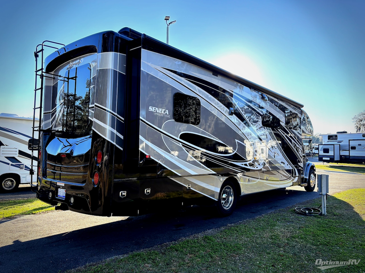 2024 Jayco Seneca Prestige 37M Photo 2