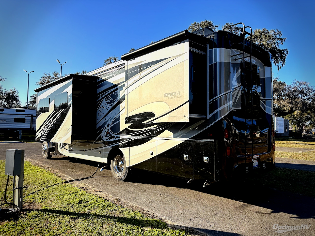 2024 Jayco Seneca Prestige 37M Photo 3