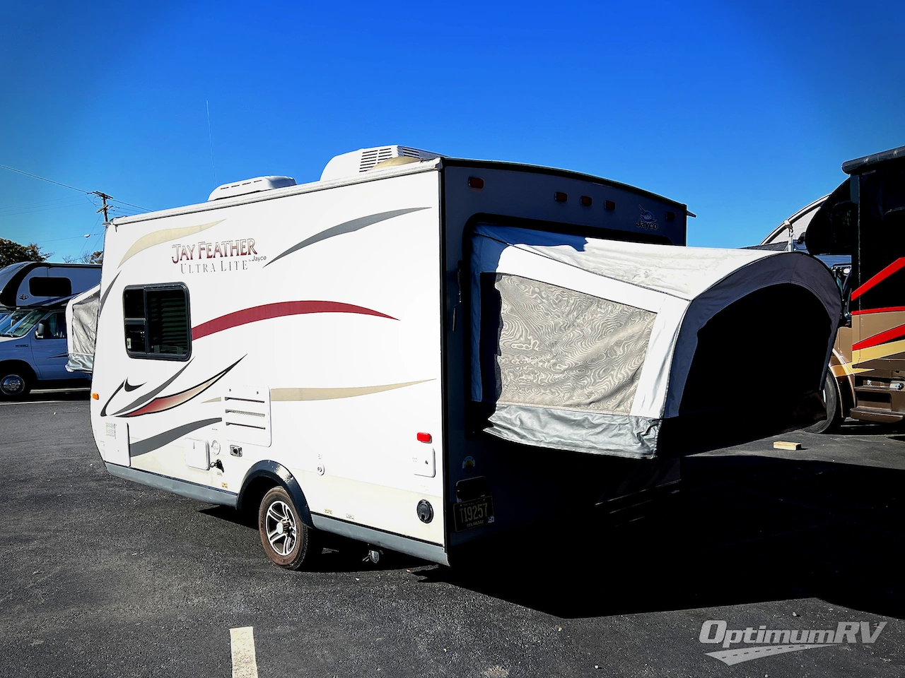 2014 Jayco Jay Feather Ultra Lite 16V Photo 3